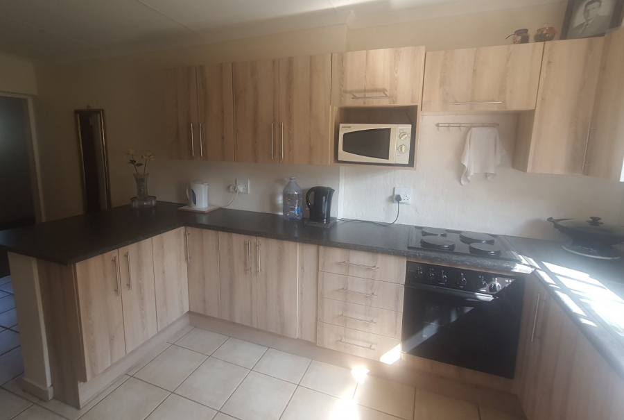 1 Bedroom Property for Sale in Rietfontein A H North West